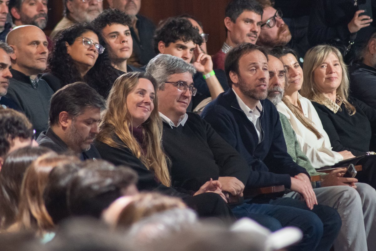 PabloJ_LopezOK's tweet photo. La coyuntura demanda políticas para la industria, no su destrucción, y un Gobierno que no subordine los intereses de la Nación a los de otros países

La estrategia para el desarrollo de Argentina ya está en agenda, con el @CEDAF_Argentina y la guía de @Kicillofok

Hay otro camino https://t.co/1JMOiCi8Bc