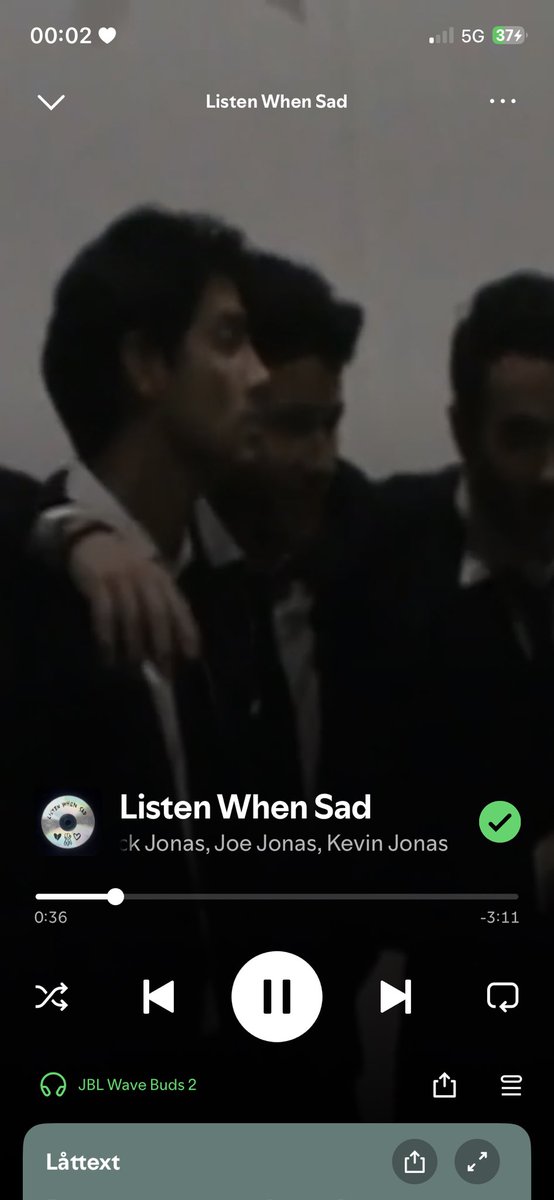 JonasScanUpdate's tweet photo. Listen When Sad is now out in Sweden 🇸🇪🫂 https://t.co/71y5BuTKOh https://t.co/7tOZo8mIVg