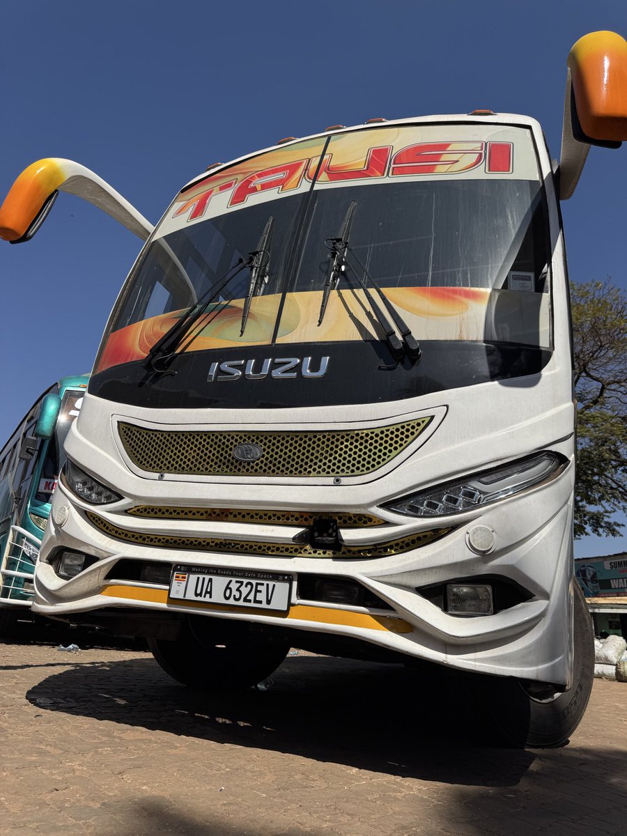 AlafaLathi60786's tweet photo. And then you’re still asking yourself the king in transportation 🫡🫡 look no further #Theroadplane https://t.co/lXnt2AuAzc