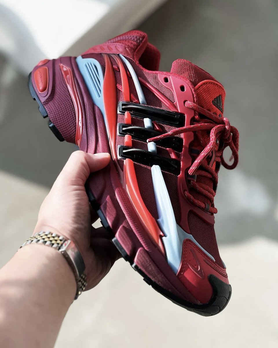Ovrnundr's tweet photo. Pharrell x adidas Adistar Jellyfish "Red" 🪼

• $300
• October 24th https://t.co/unrmEc2f5q