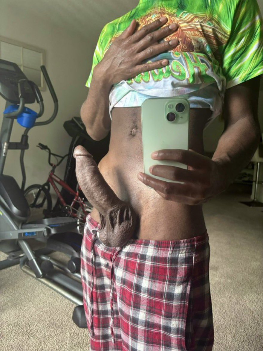 Alphajason_9's tweet photo. This BBC needs a mouth and an ass . Is your alvailabe ?🍆♠️

#gay #BBC #bigdick https://t.co/bnKR1L1ACg