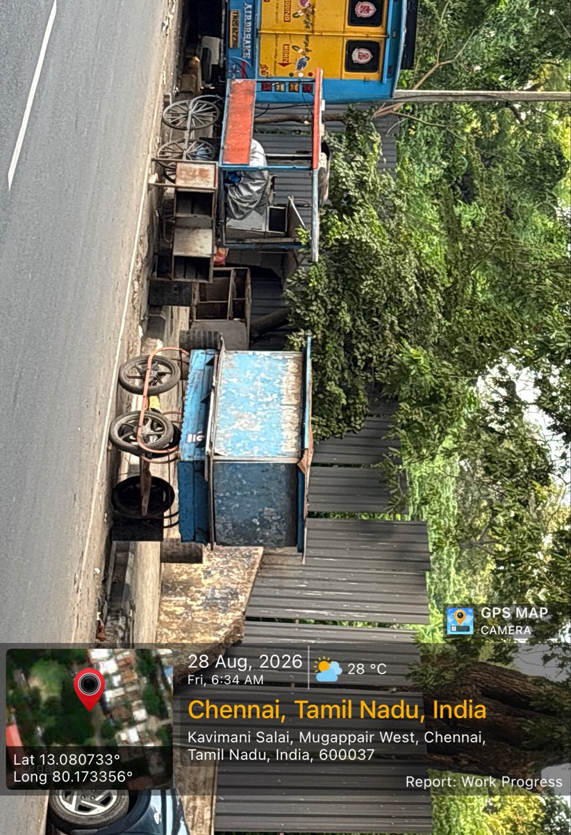 ArasuR11's tweet photo. Request to clear the encroachments in kavimani salai, Mogappair west, making the pedestrian pavement unusable and are used to cook @chennaicorp @sameerangs @CMOTamilnadu https://t.co/3u829QFSgR