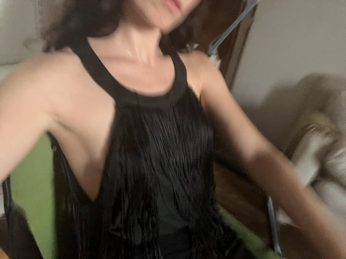 spawncorp's tweet photo. This $5 tassels from Depop https://t.co/9JO88CWt0P