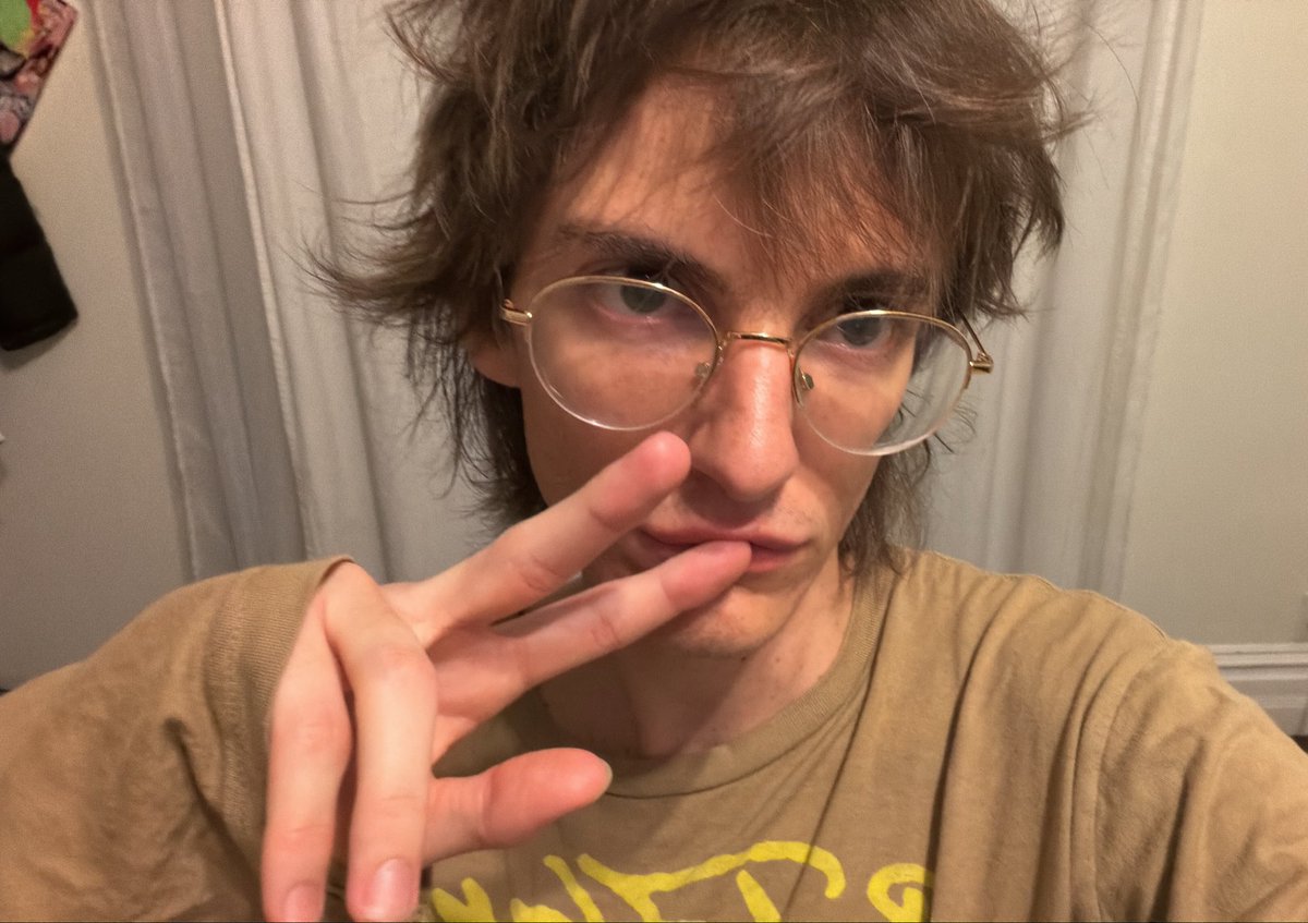 rileyratfart's tweet photo. gn oomfs https://t.co/RD431FEmez