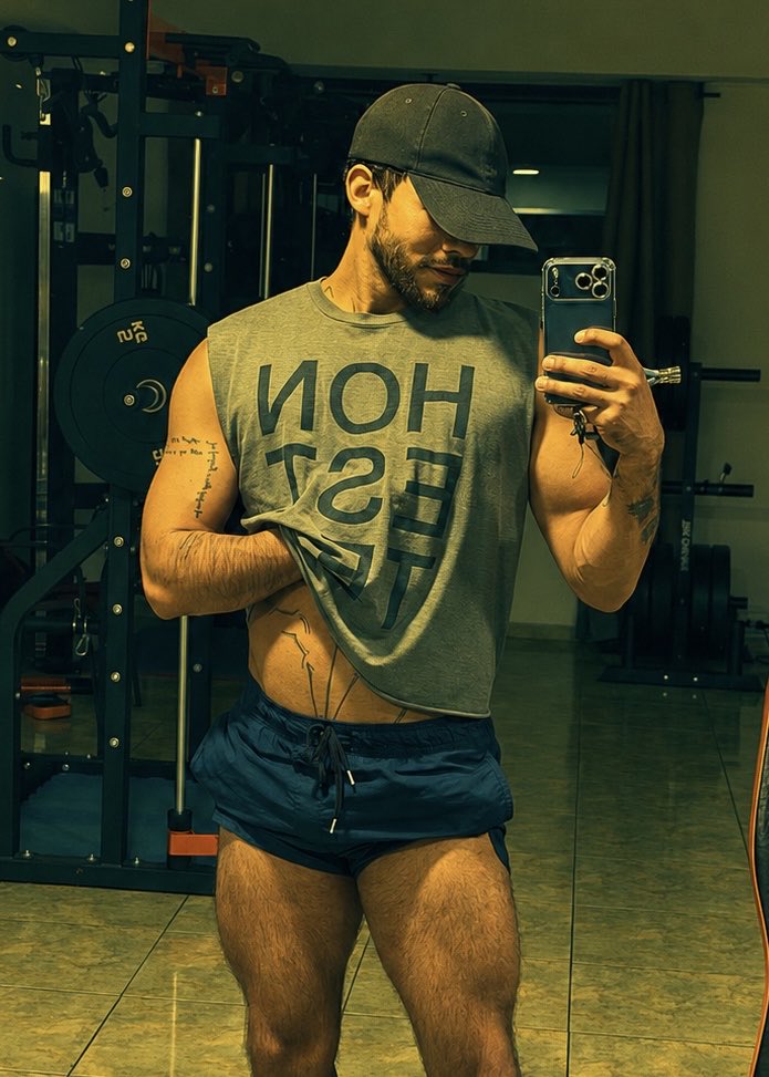 HacheHofmann's tweet photo. Dejaré registro por acá de cuando empecé ir al gym, inicio abril 2026 https://t.co/p8EIZotMi4