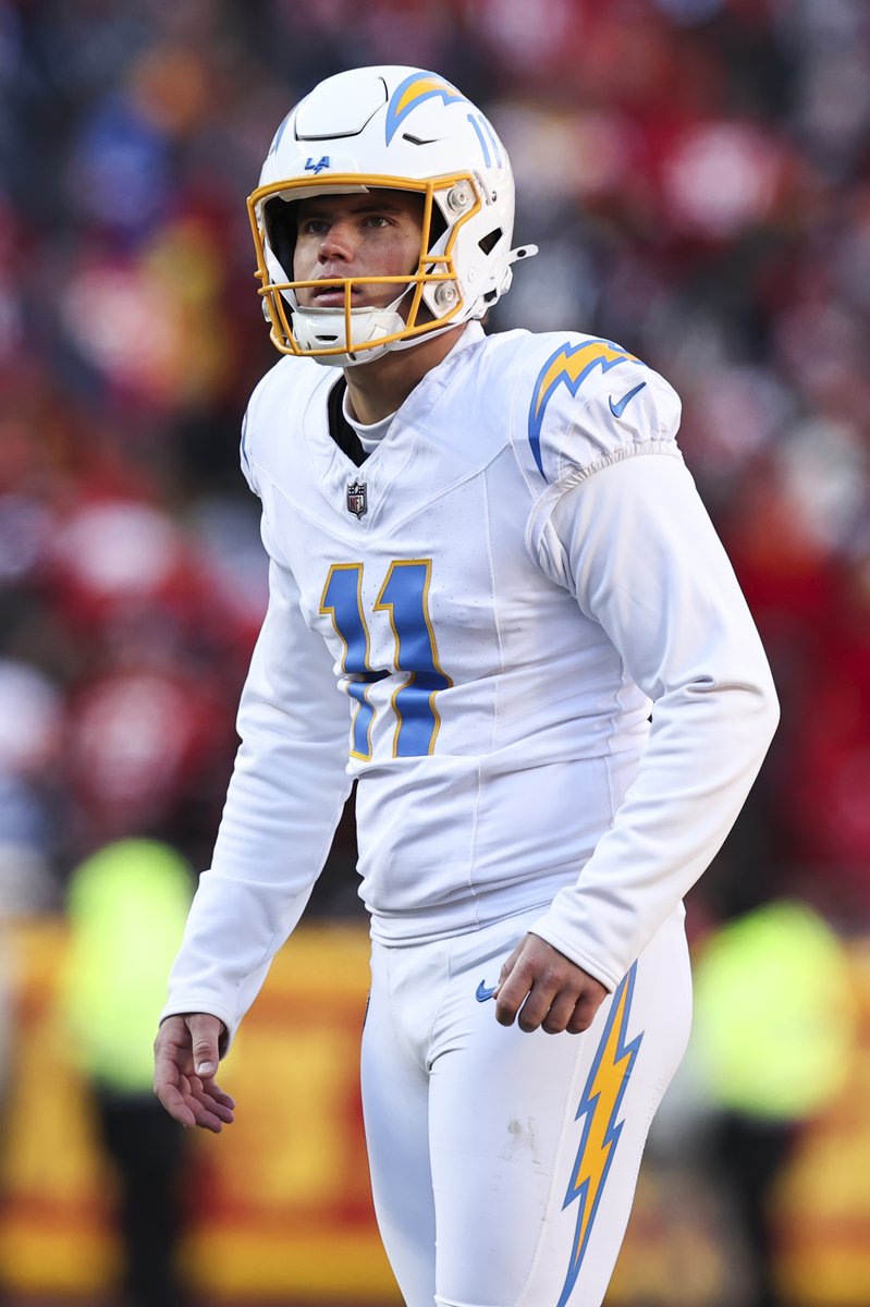 YahooFantasy's tweet photo. Cameron Dicker in 3 preseason games:

Missed PAT
Missed PAT
Missed 49-yard FG https://t.co/TKulq23RNV