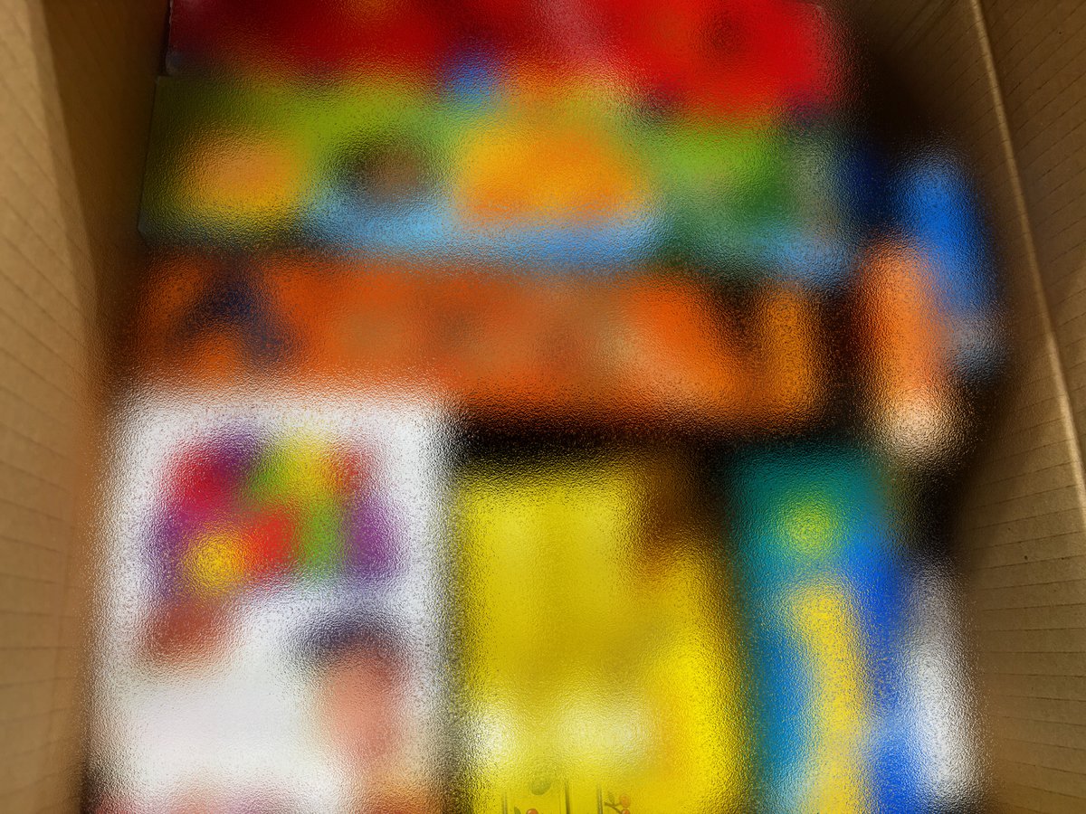 sugorokuya's tweet photo. 【9/22(火祝)イベント出展情報】
東京都立産業貿易センター台東館にて開催される「ボードゲームガレージセール」に、すごろくやも出展します。

当日は、ちょっと訳ありの商品や掘り出し物などをいろいろご用意する予定です！

今回は、販売商品を前半・後半に分けてご用意。
後半分の商品もあらかじめ確保しているので、午後からでも掘り出し物を探していただけます。

メビウスゲームズ、テンデイズゲームズ、イエローサブマリン、JELLY JELLY STORE、すごろくやの5社合同開催です。

※入場には事前予約が必要です。
詳細・ご予約はこちら
https://t.co/jOpsWysBlS