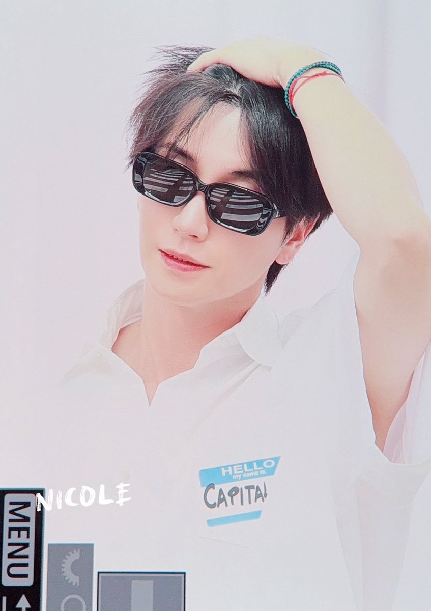 Nicole_teuk's tweet photo. 260828 ✈️ 🇭🇰
帅哥出没！！

#이특 #LEETEUK #leeteuk 
#イトゥク #利特 #朴正洙 
#슈퍼주니어 #SUPERJUNIOR https://t.co/C1Z03tbYg2