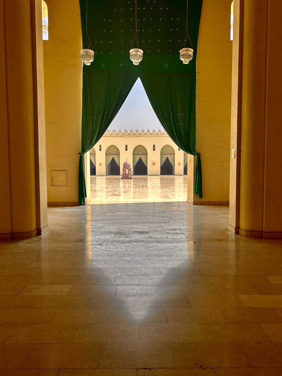 ber3yiii's tweet photo. هاتولى كاميرا بس و أنا هبهركم وعد https://t.co/K18NqsPEAZ