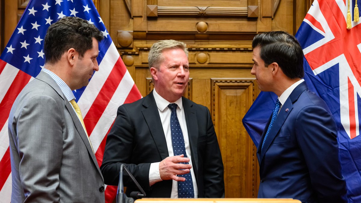 UnderSecTFAA's tweet photo. Day 1 in New Zealand is a wrap! 🇳🇿🇺🇸

We kicked off with U.S. industry groups, local importers, and Ambassador Novelly to strengthen our partnership, boost market access, and spotlight October’s expansion of our GSM‑102 credit guarantees to 15 Pacific Island nations.

At Parliament, we pressed key priorities with Associate Ministers Patterson and Butterick, Speaker Brownlee, and Trade Minister McClay:

🫐 Open the door for U.S. blueberries
🐖 Ensure science‑based standards for U.S. pork
✂️ Cut red tape for organic exporters

Follow our agricultural diplomacy tour across New Zealand!  👇