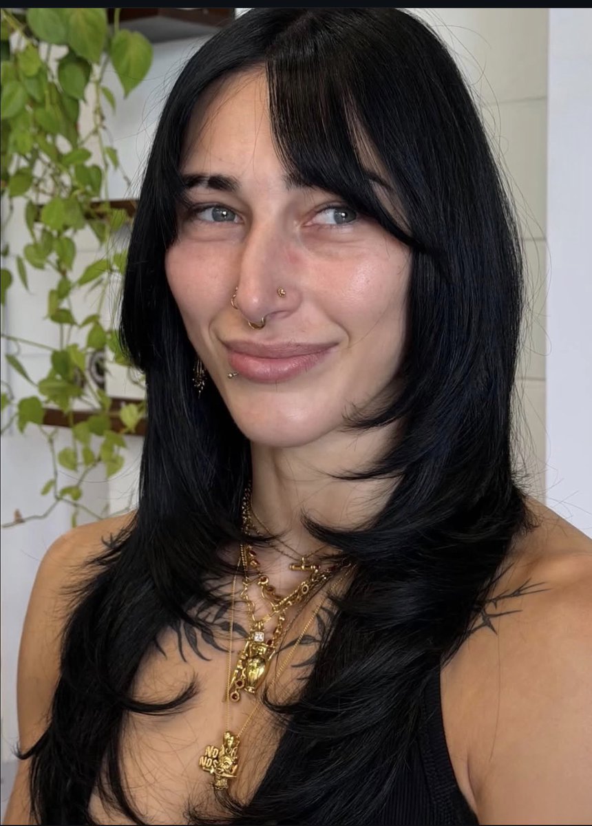 FadeAwayMedia's tweet photo. Rhea Ripley flexing on everyone with her new look 🔥 https://t.co/PYnugZHuXV