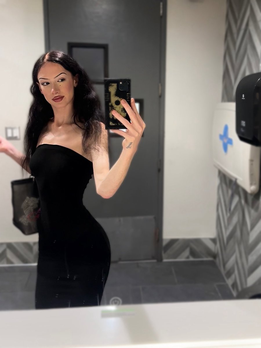 sxyymimi's tweet photo. How’s ur day bae🤗 #curves #petite #of #leakvideos #ofmodel https://t.co/5wlnzOqRON