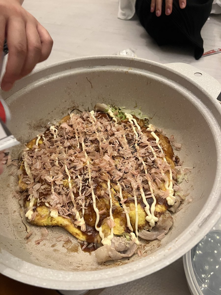 78salon_halo's tweet photo. 昨日の練習会も、女子会でした

仙台は、女性の縛り手が多く
皆んなの熱量が、すごいのです

吊りをしたい！と、安全性を確かめるため、懸命に自吊りの練習をする方

この一生懸命さを
味わえるM男性は、幸せ者だぞw

来週も開催しますよ！
参加希望の方からのDMお待ちしてます https://t.co/riSishOdVo