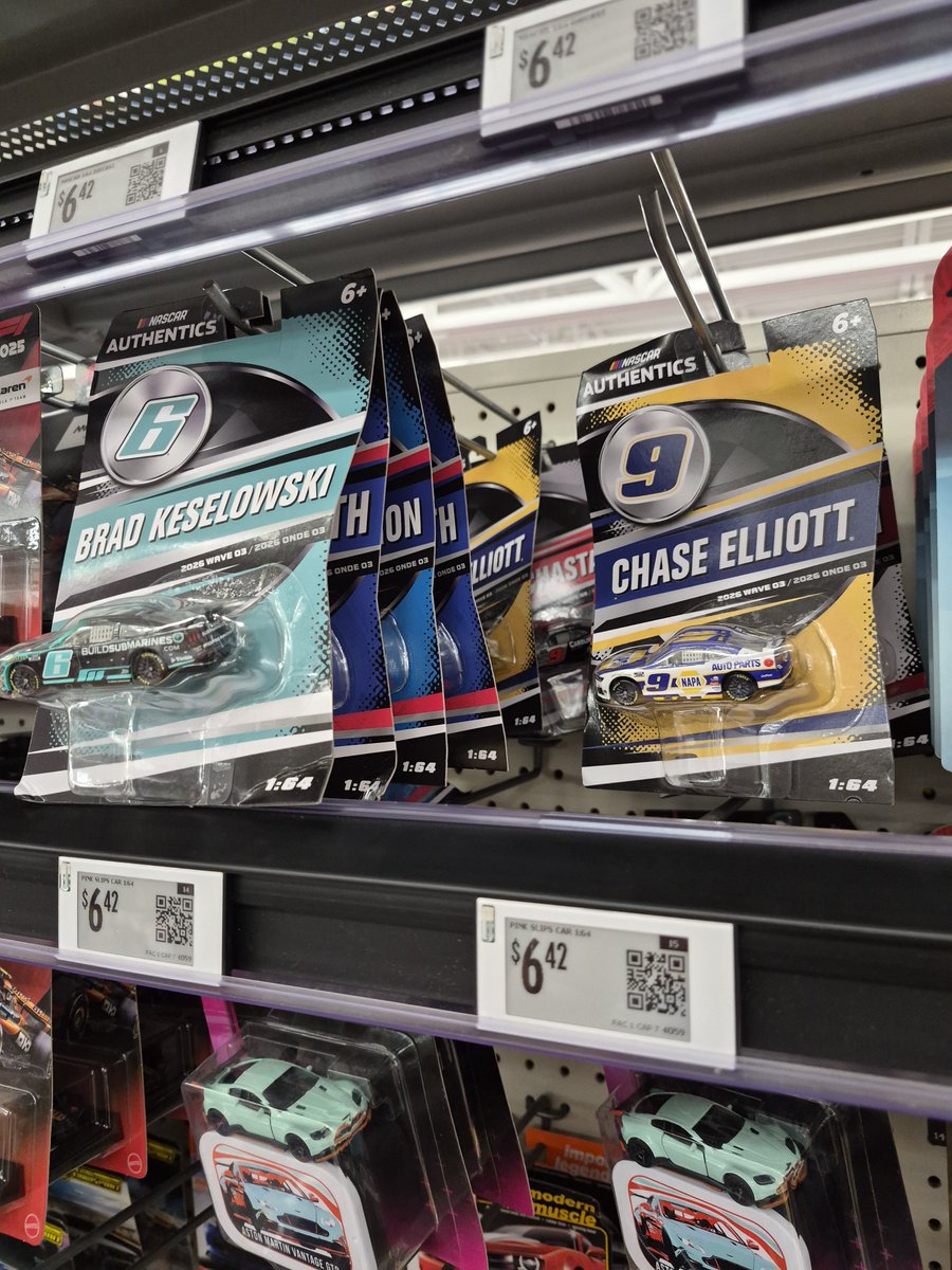 Rowdy8busch's tweet photo. My walmart finally restocked! https://t.co/6v2wYvNLyv