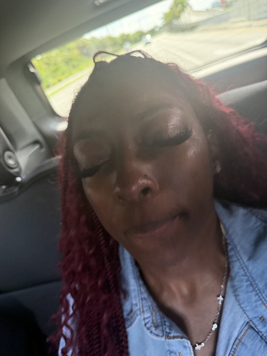 idewhitez's tweet photo. @kiraanyazia @niy2pretty Cuh what https://t.co/sV8UN6NYUp