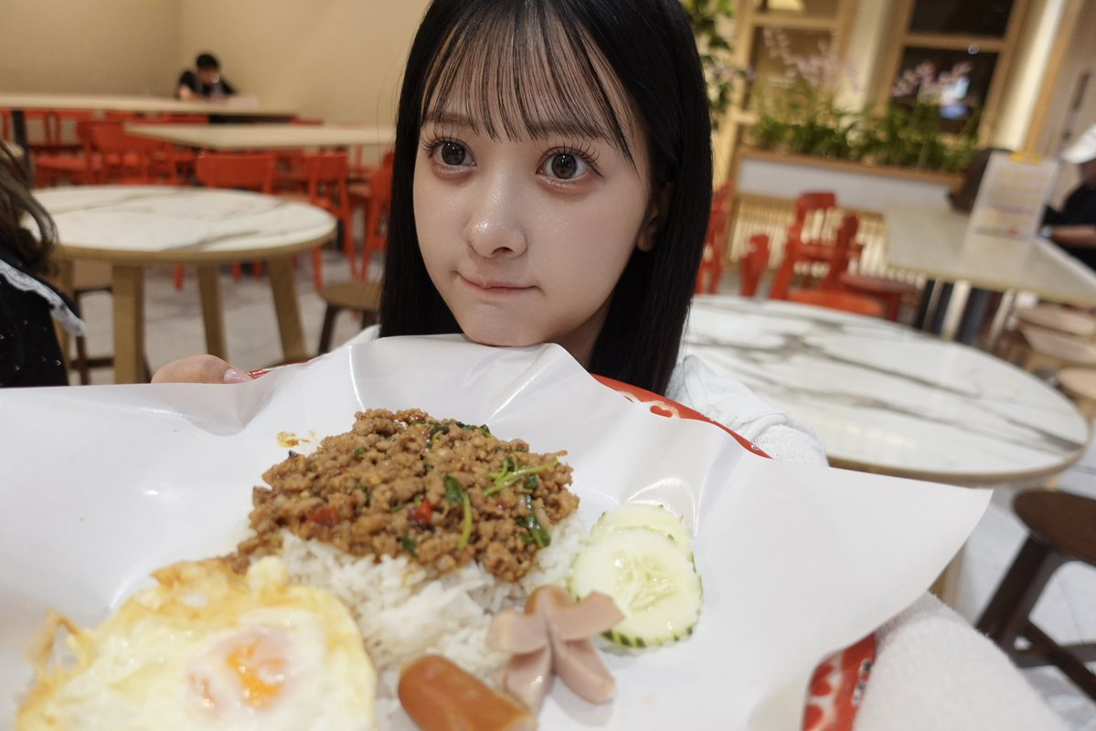 nagisa_ss1029's tweet photo. นากิวกินผัดกะเพราที่ไทยแล้วนะคะ♡ https://t.co/3fhBFb5jT3