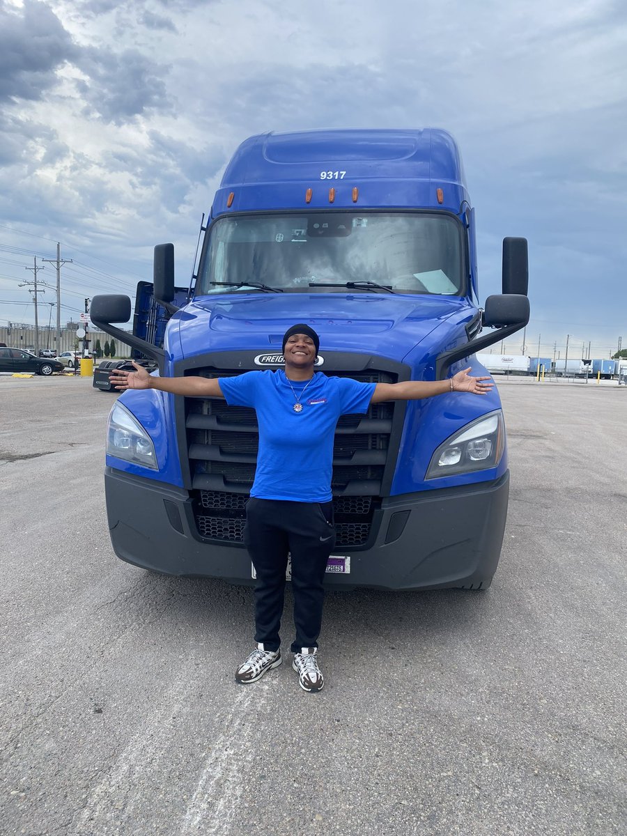 wetwet_april's tweet photo. #NewBag🚛😎 https://t.co/uOzP8E1SSb