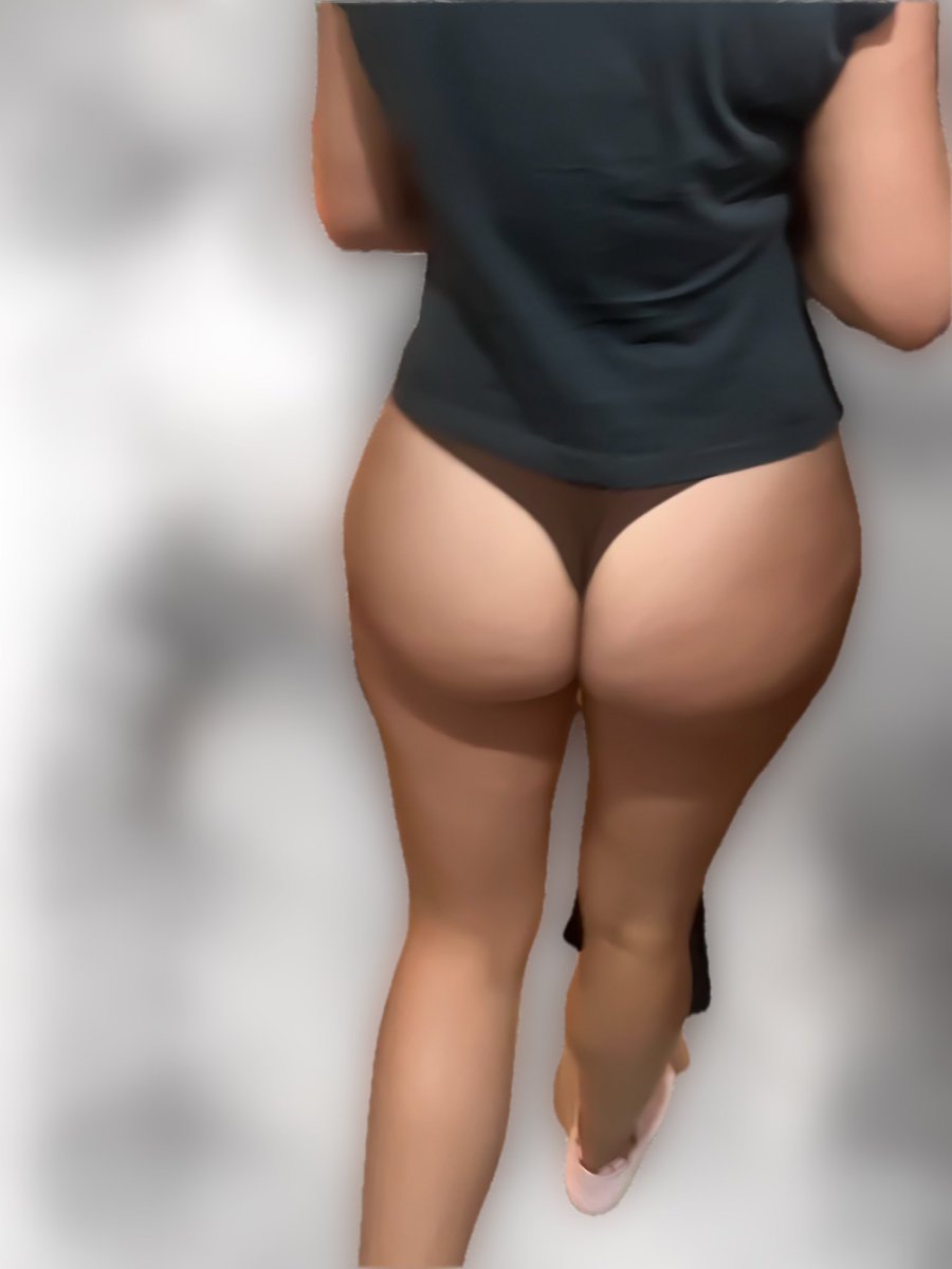 MilfPia's tweet photo. Jueves de tanga ? 😉 https://t.co/FInbvc06dG
