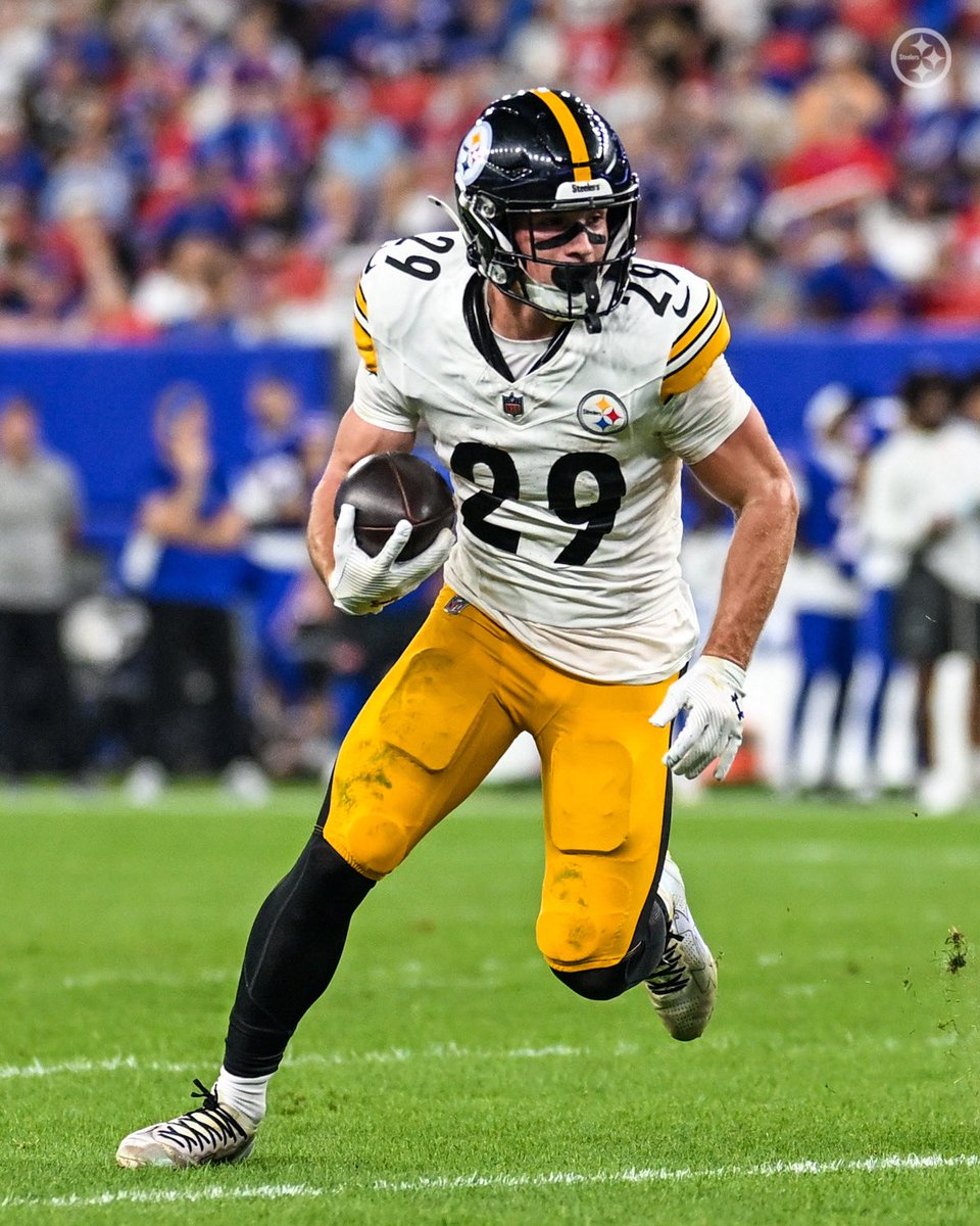 steelers's tweet photo. First TD for @EHeidenreich44 👏 https://t.co/Yromr1Xtp9