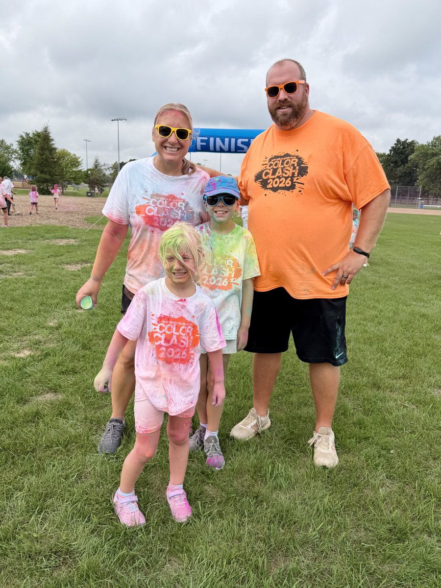 EricSnods's tweet photo. New Berlin Recreation Color Run https://t.co/NTHUrieNZa