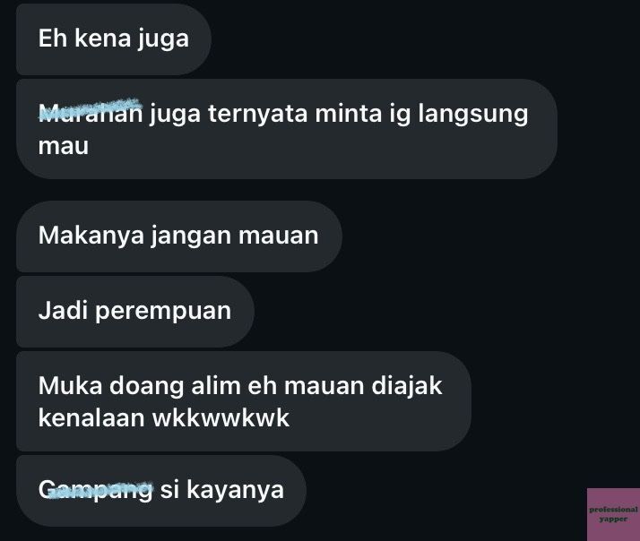 yappingfess's tweet photo. 🩷 serius nanya, emang cewe yg mau diajak kenalan sama cowo random di tempat umum kaya Cafe gitu, apa segampangan itu? btw, aku cuma dimintain ig dan pernah diajak makan sekali after seminggu kenal sama ni cowo https://t.co/MKhAhm5kDp