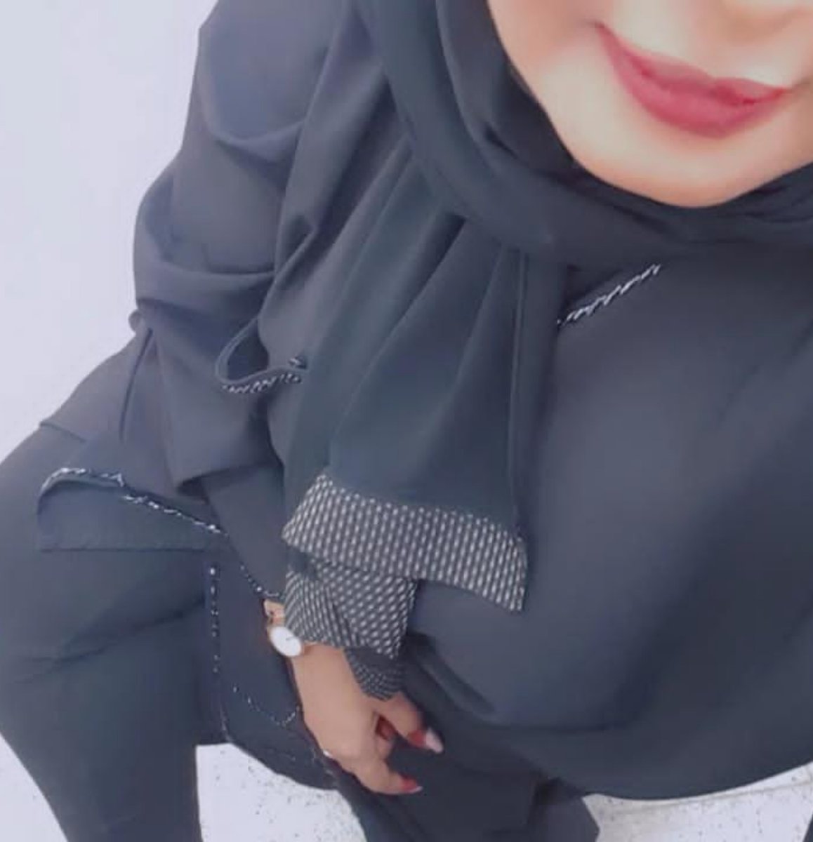 rmm8900's tweet photo. احيان أكون عمه اللي في عدن تعال خاص 
ممكن 🤭 https://t.co/d3ySbUcVWI