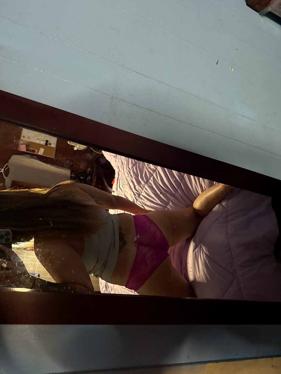 tattedcouple899's tweet photo. https://t.co/IzKMDOycis cum see what daddy thinks https://t.co/bDN9QeYQ8z