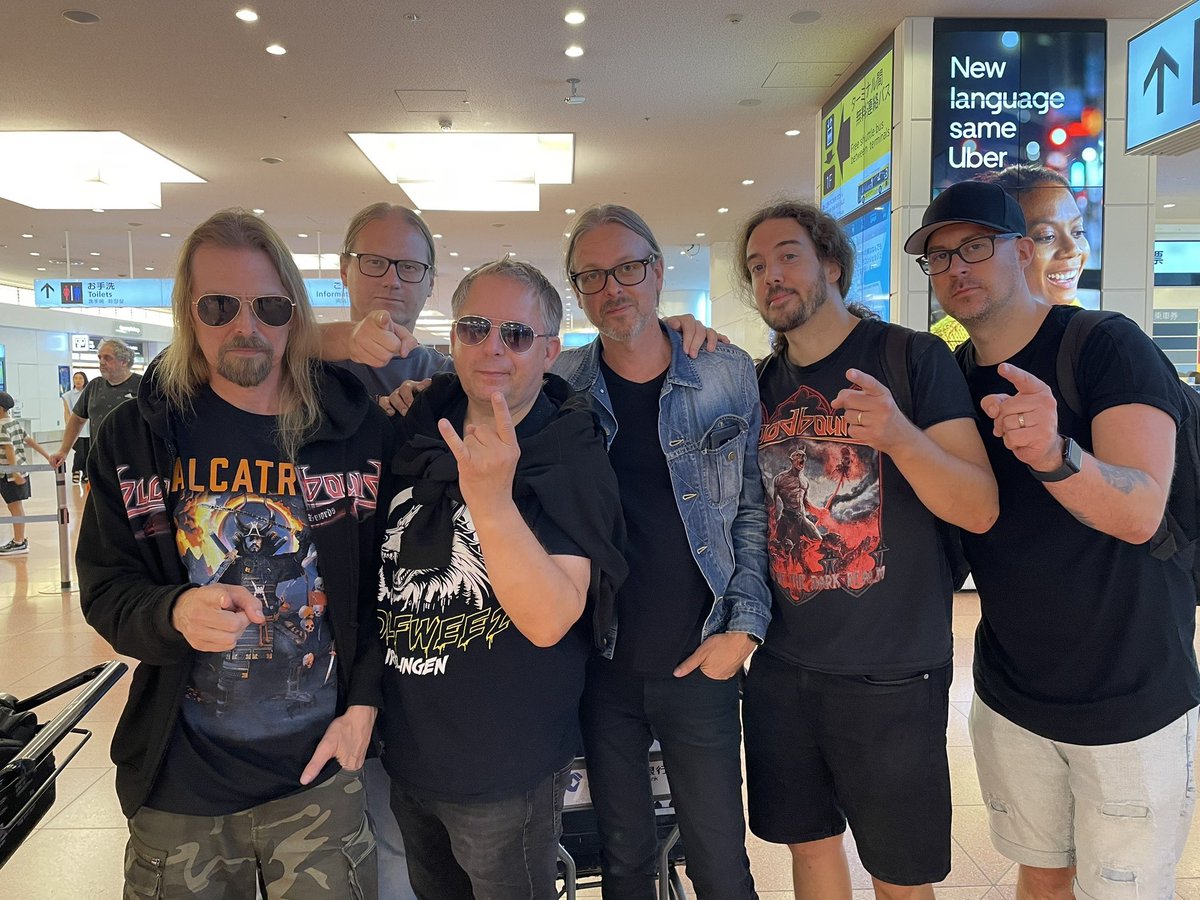 evpro666's tweet photo. 【EVP4U】
いよいよ開催前日となった「Evoken Fest 2026」

昨日に引き続き、出演バンドが順次日本に到着しており、今朝には、ヘッドライナーである「Fabio Lione’s Dawn of Victory」一行と、再来日となる「Bloodbound」一行、そして「Alterium」一行が到着しました！

※ DoVは一部メンバーのバゲージロスト等のバタバタで写真はありません

さぁ皆さん準備は万端ですか？
チケットは各公演日前日までEVP4Uにて前売料金で販売中です！

そして同時に本日は大阪にて前夜祭！
「Illusion Force」と「DarkTribe」による公演が西成Club Waterにて開催！※当日券あり

なお、今回のEvoken Fest会場では、会場にて5000円以上のご寄付を頂いた方に「EVP 救済シャツ」の進呈をさせて頂きますので、お力添えをよろしくお願いします。