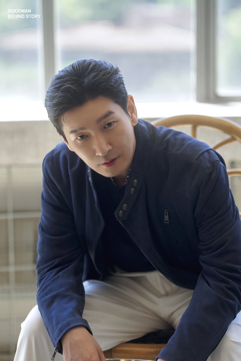 goodmanstoryent's tweet photo. [#조승우 #CHOSEUNGWOO]
모든 순간이 완벽했던 승우 배우의 <ARENA> 화보 비하인드 zip 🪄

그날의 현장으로 초대합니다 🖤 https://t.co/ZxDB8yR0TC
