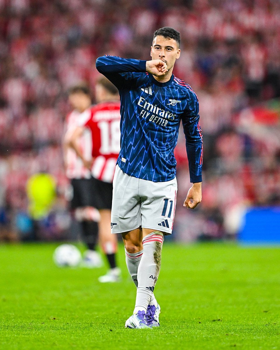 FabrizioRomano's tweet photo. 🚨🔵⚪️ Understand Gabriel Martinelli has given green light to Al Hilal move as contracts are being checked.

Al Hilal and Arsenal finalising package over €65m as now all moving to the last stages of negotiations.

Martinelli’s medical will be booked soon. https://t.co/l838TUtFcL