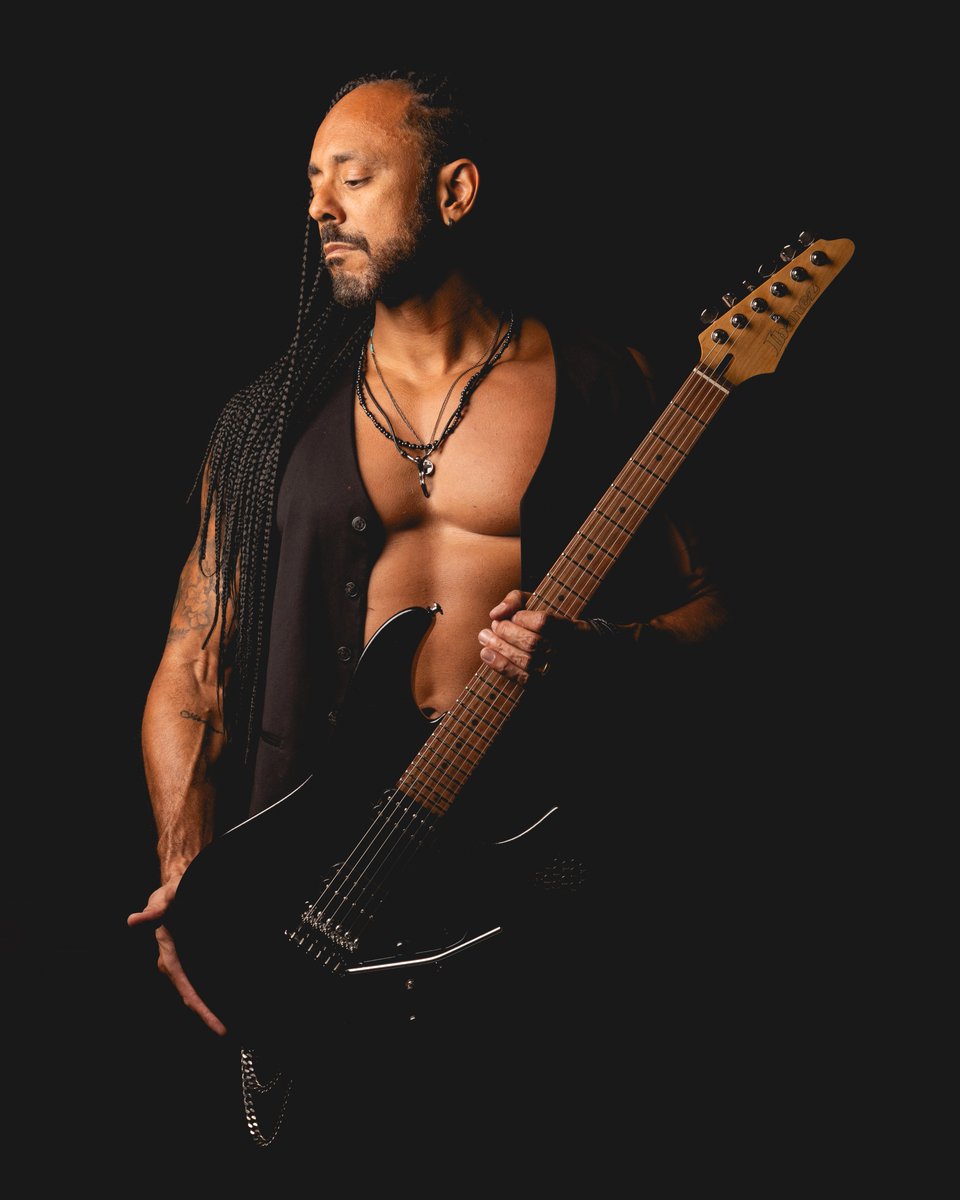 ibanezofficial's tweet photo. Marcelo Barbosa(@marcelogtr) from ANGRA(@AngraChannel ) - Signature Guitar MB10 

https://t.co/ImiGwqPvNu
*available in select markets.

📸Henrique François
#ibanez #ibanezsignature https://t.co/T3SmzW4gj8