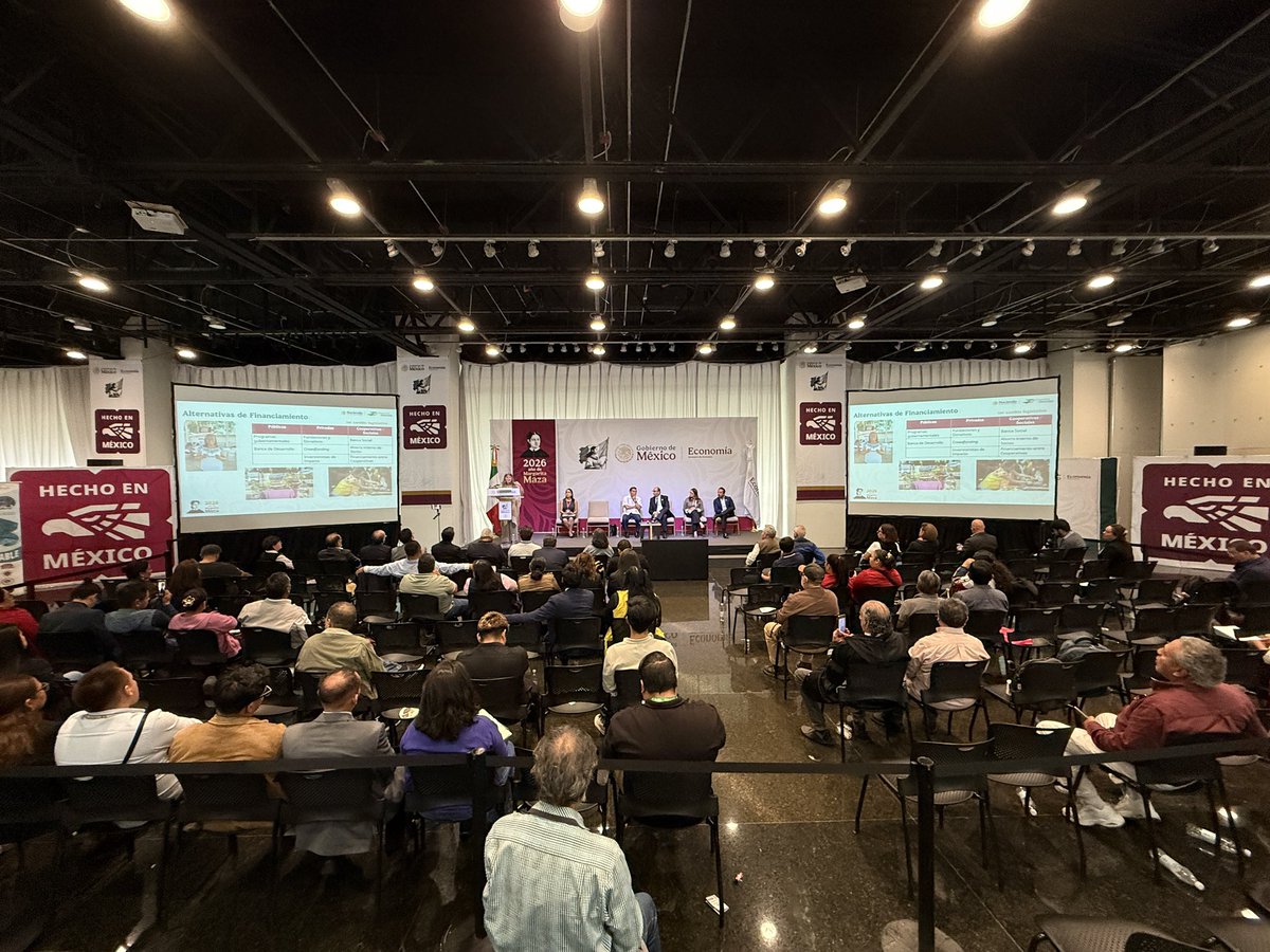 FinabienMex's tweet photo. Como parte de las actividades del 2do Encuentro Nacional de Economía Social, realizado en la @SE_mx, la directora general de #FINABIEN, Rocío Mejía Flores, refrendo la importancia de posicionar a la economía social y solidaria como una alternativa frente al modelo capitalista neoliberal. ✅

Así mismo, participó en el taller “Financiamiento al sector social”, donde compartió su experiencia institucional en el impulso de herramientas financieras para las cooperativas. ✨

Durante estos 3 días, cooperativistas de 20 estados tuvieron la oportunidad de intercambiar experiencias, conocer nuevas herramientas financieras y comercializar sus productos. 🤩

#HechoEnMéxico