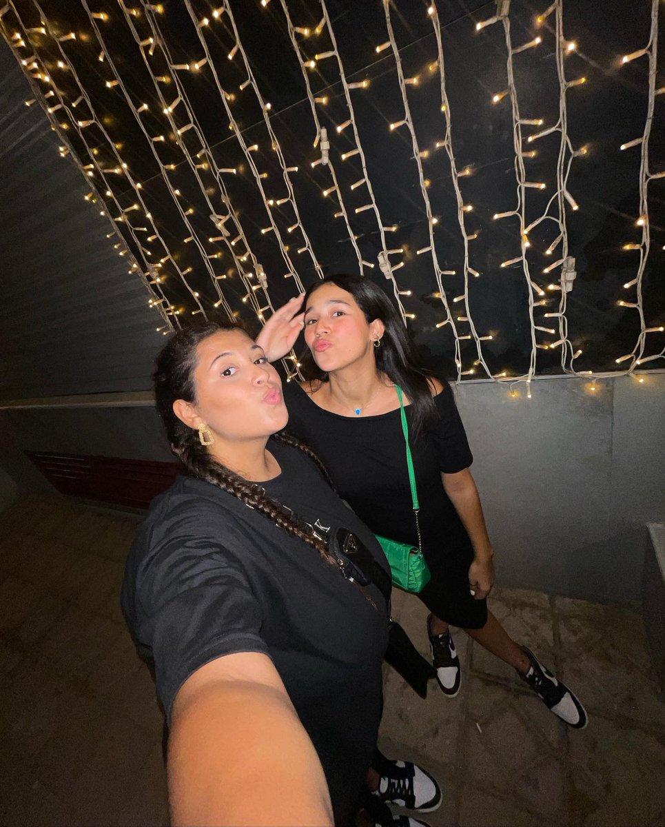 nermy_mira's tweet photo. Rồi bảo ánh sáng ảo nữa đi cái. Chi 300 củ ra không phải là rác đâu #xuhuongtiktok #hoangcuubao #transformation #gymtok #viral https://t.co/89uqkeG8wL