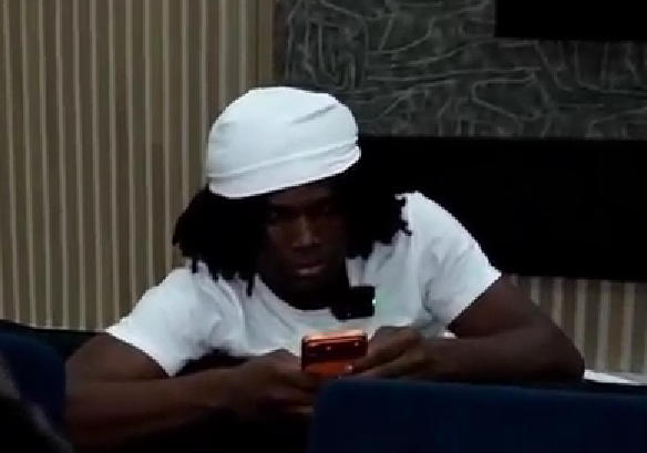 Dk4Spookz's tweet photo. kanel be honest you were texting suki https://t.co/yYQdYg0dWW