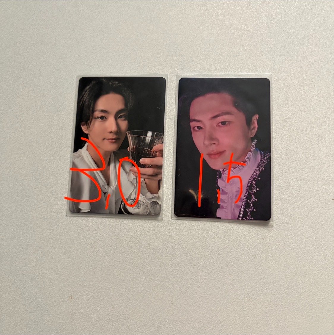 purple2839's tweet photo. 엔하이픈 하우스 오브 뱀파이어 전시회 포카

준등기❌❌
GS반택만 가능 +0.2

enhypen 정원 jungwon 제이 jay 제이크 jake 성훈 sunghoon 선우 sunoo 니키 ni-ki photocard poca 교환 럭드 미공포 특전 https://t.co/pdcuoak5bP