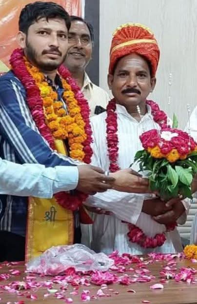 RamveerMaNetaji's tweet photo. भारतीय जनता पार्टी अनुसूचित मोर्चा के जिला अध्यक्ष को 5 वर्ष पूर्ण होने पर कार्यकाल सफल रहा। जय श्री राम https://t.co/VhpZ8ZsLsg