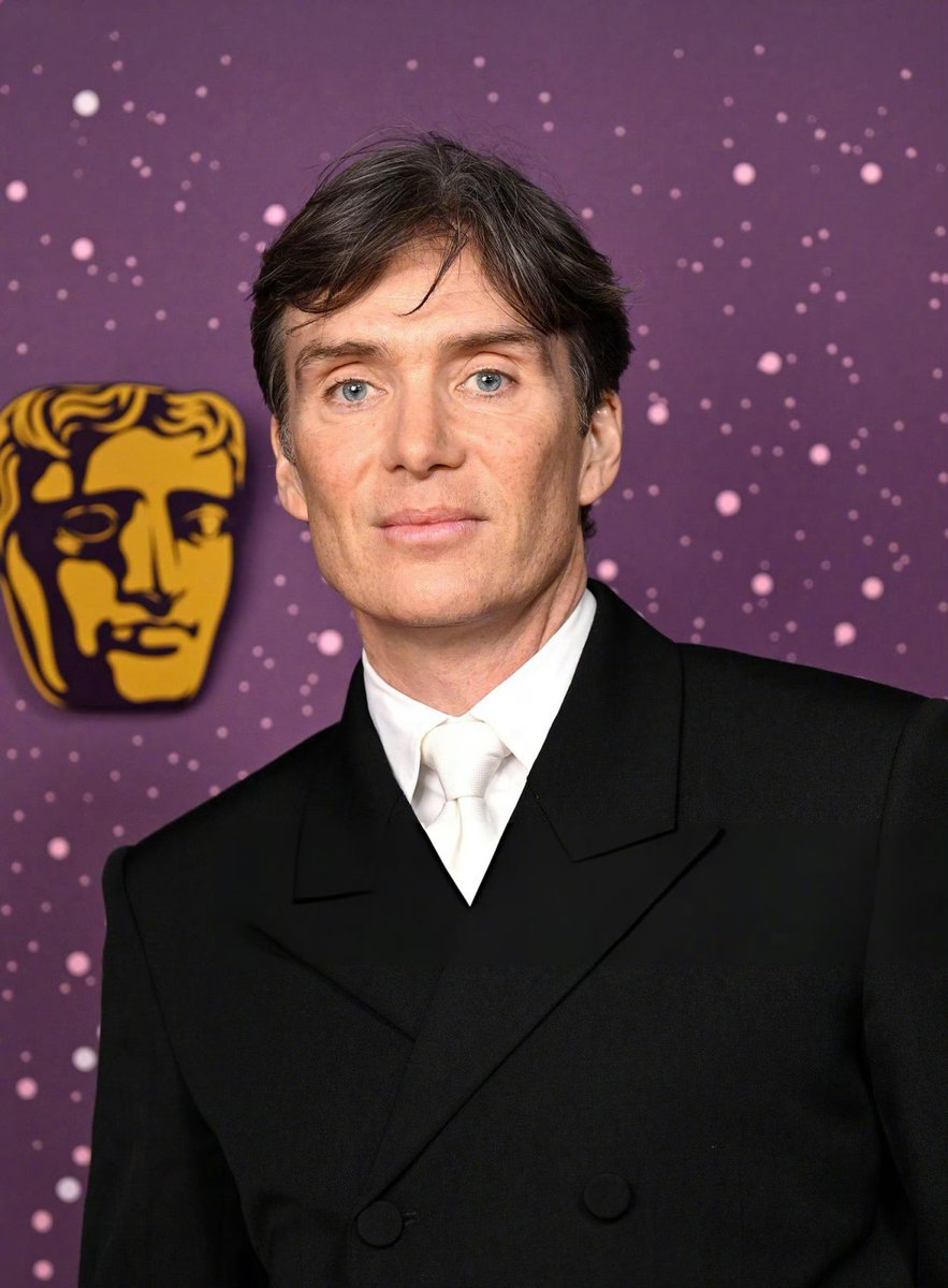 almayiyos's tweet photo. Just binged Oppenheimer and wow—Cillian Murphy’s performance kept me on edge the entire time. A masterful, tense biopic that’s not to be missed. https://t.co/e7qtKqEq0M