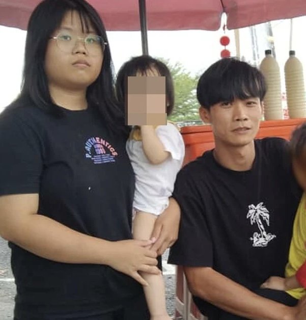deactivates00's tweet photo. 妹，对不起。

姐我就是骚逼，勾引你老公，导致他和我在家时候，我们都在打炮。

原本姐不想的，可是被你老公抚摸和他那个大屌操的我很舒服。而且还没戴套操我。

放心妹，你老公搞女人，也就搞我，因为姐是免费的。反正你老公说，和你在一起时候就想操我了。 https://t.co/39DAUorCnZ