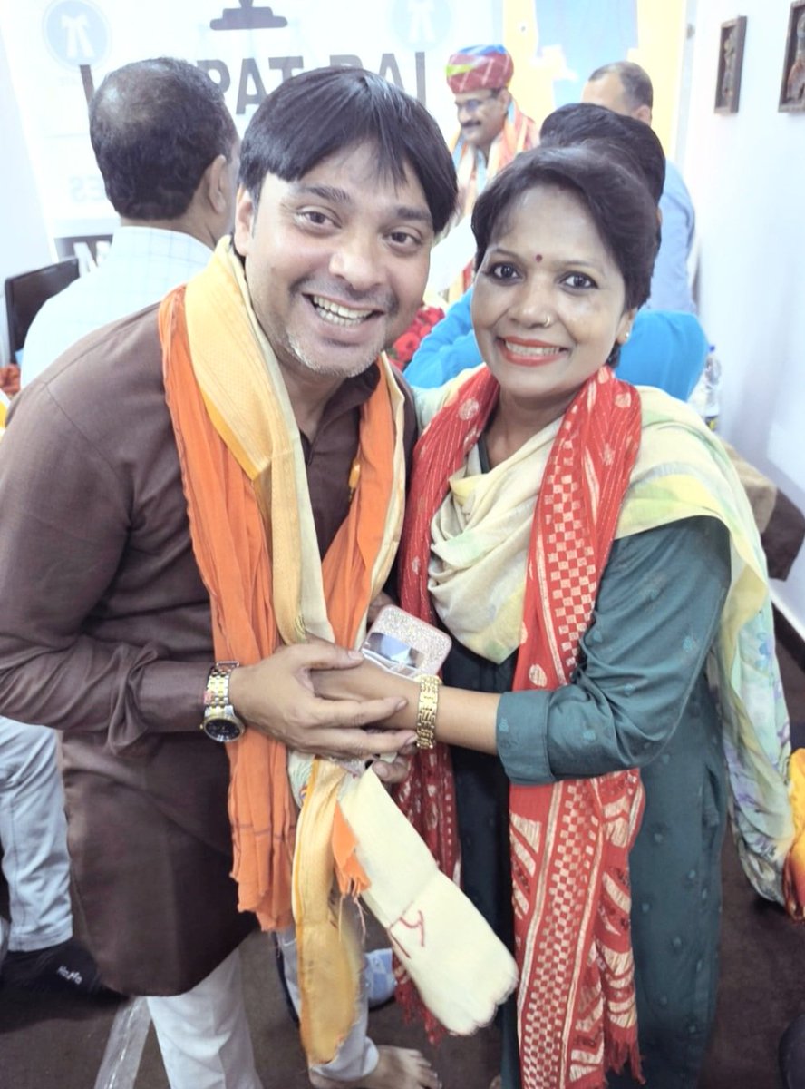 Leelasingh1978's tweet photo. भाजपा SC मोर्चा में प्रदेश महामंत्री बनने के बाद छोटे- बड़े भाईयो ने शुभकामनाएं दी l @BJP4India @NitinNabin @blsanthosh @v_shrivsatish @BJPSCMorcha @LalSinghArya @MpDrBholaSingh @BJP4Delhi @hdmalhotra @PavanRanaRSS @gupta_rekha @MohanGiharaBJP @scm4bjp_delhi @Adv_LajpatRai https://t.co/3FhozHrLlT