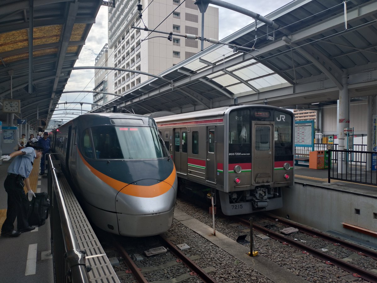 yshsf555's tweet photo. 前入りするヲタク https://t.co/DVbEjT7TUa