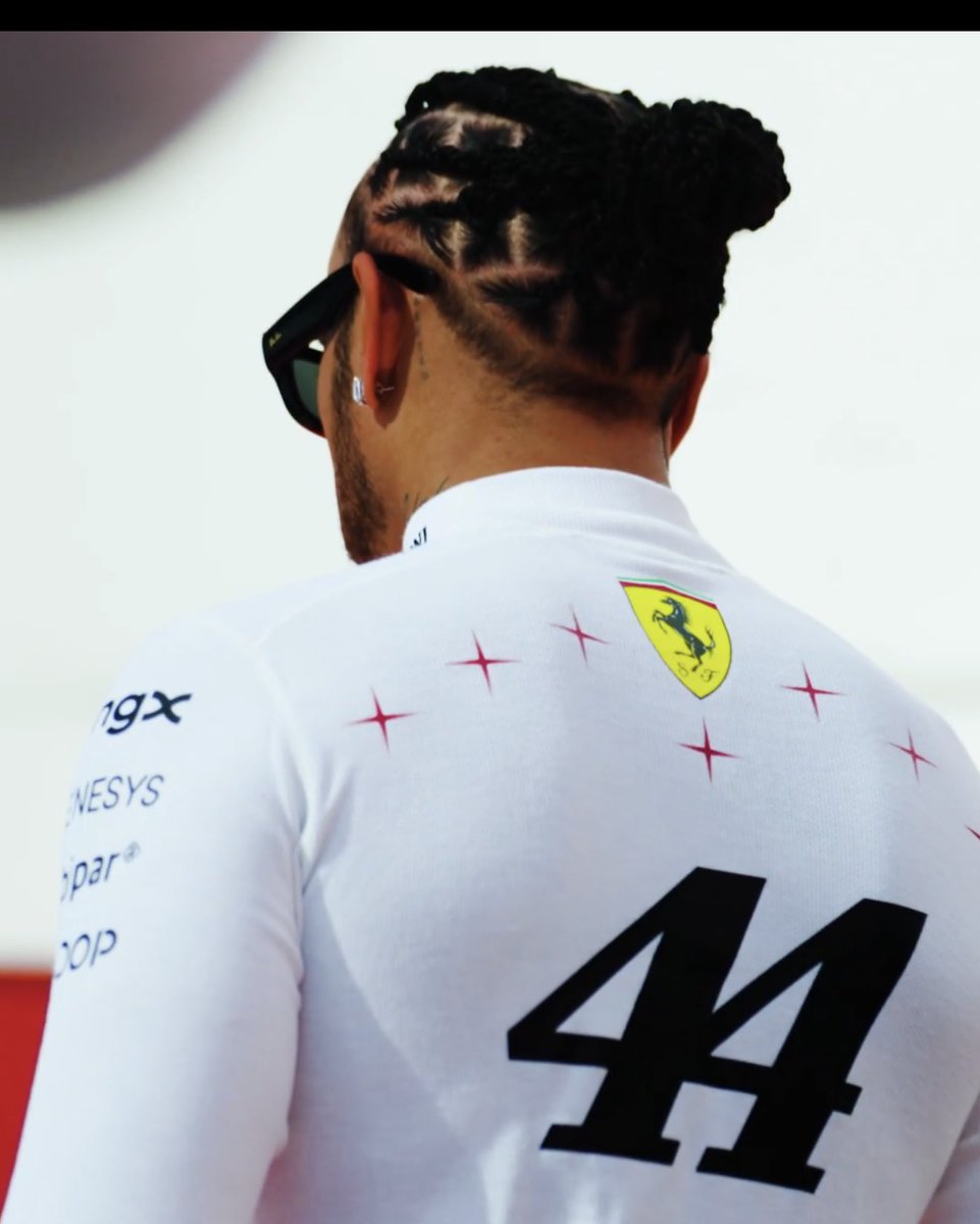 fiagirly's tweet photo. 🚨 Scuderia Ferrari’s special racing suits for Monza is full red and adorned with 7 stars. https://t.co/lZ0pqB1tzz