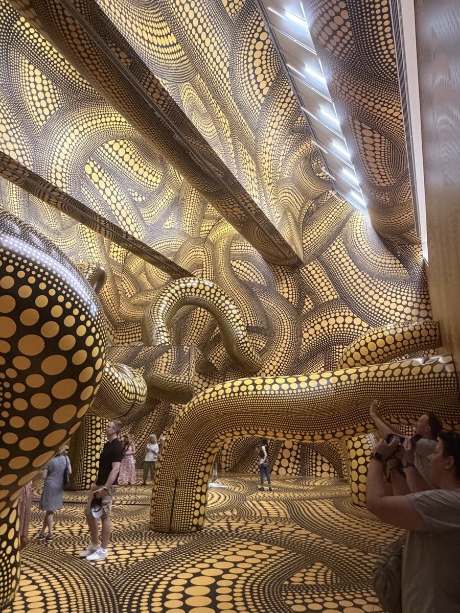 VladTullen's tweet photo. #YayoiKusama Miss you https://t.co/I6WwDYzjOT