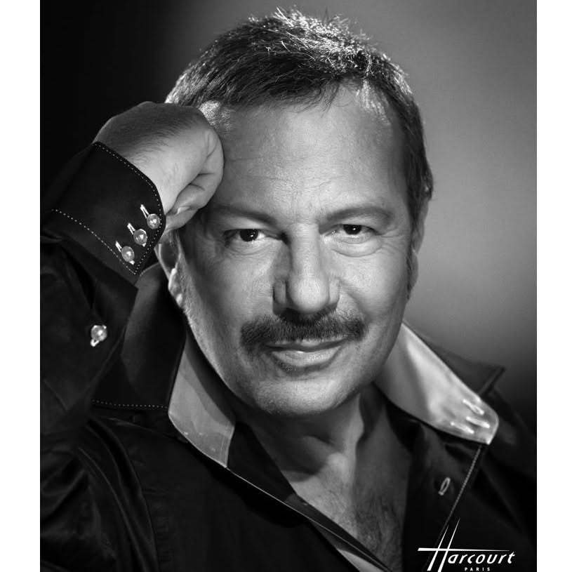 HenryJeanServat's tweet photo. #BB Pire en pire. Après avoir supprimé ttes photos de Brigitte du magazine de sa Fondation, la direction de @FBB efface maintenant du répondeur la voix de BB. C'est moi qui lui avais enregistré ses messages avec technicien F2. Où s'arrêteront ces goujats ? https://t.co/WOrj0a7hb4