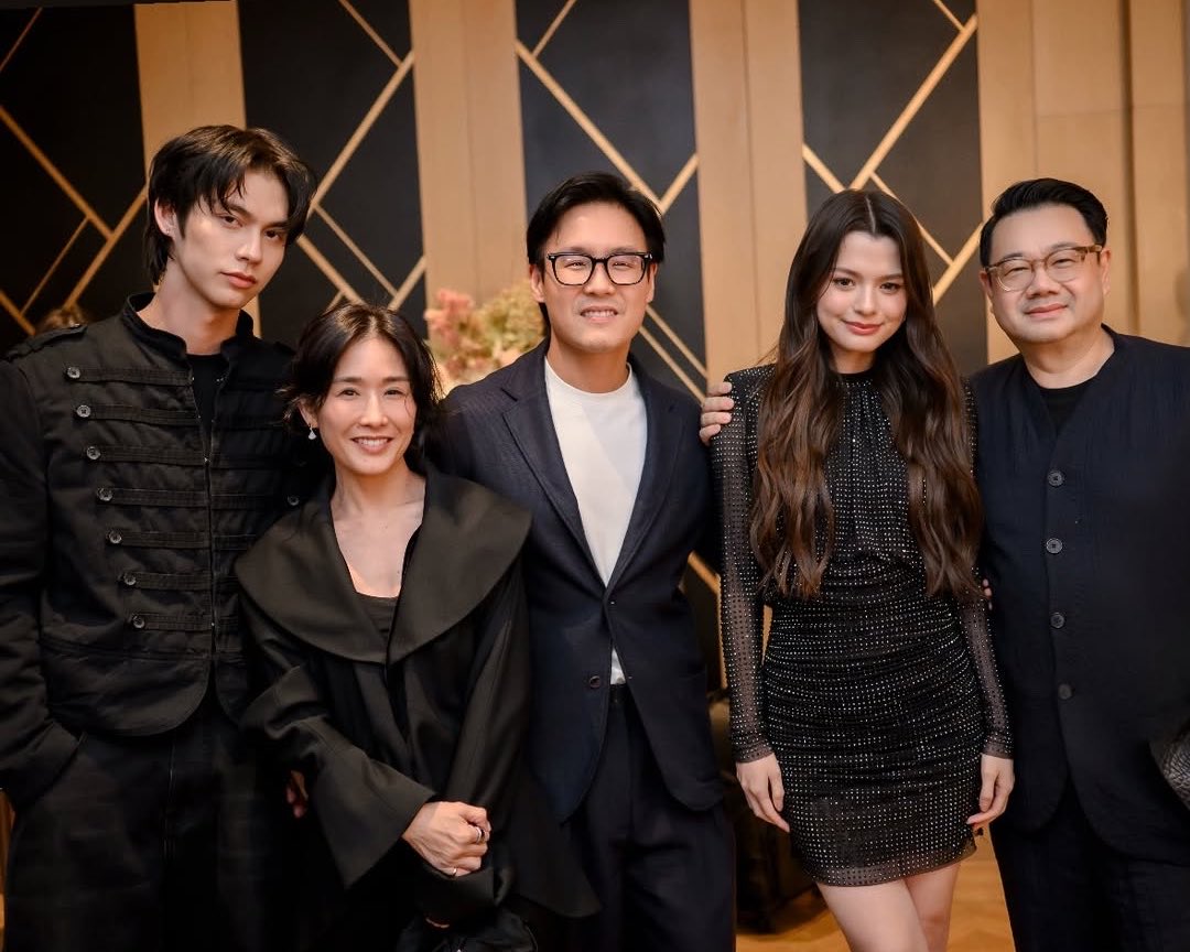 honeylemonnlilb's tweet photo. ภูมิใจในตัวไบร์ททุกวัน 🥹 เก่งมากๆ ที่ตรงนี้เป็นที่ของไบร์ท เติบโตมาอย่างดี ทำงานเก่งมากๆ ไปยืนในแวดวงแฟชั่นระดับ Global สมกับไบโอไอจีค่ายเลย Cloud9 Unleashing Artist Potential to Global Market 🤘🏻⭐️  ฝากทุกคนติดตาม ไบร์ทในฐานะ Speaker ที่งาน FT Business of Luxury Summit — Asia Edition ด้วยนะคะ วันที่ 20 Oct 

@bbrightvc #bbrightvc