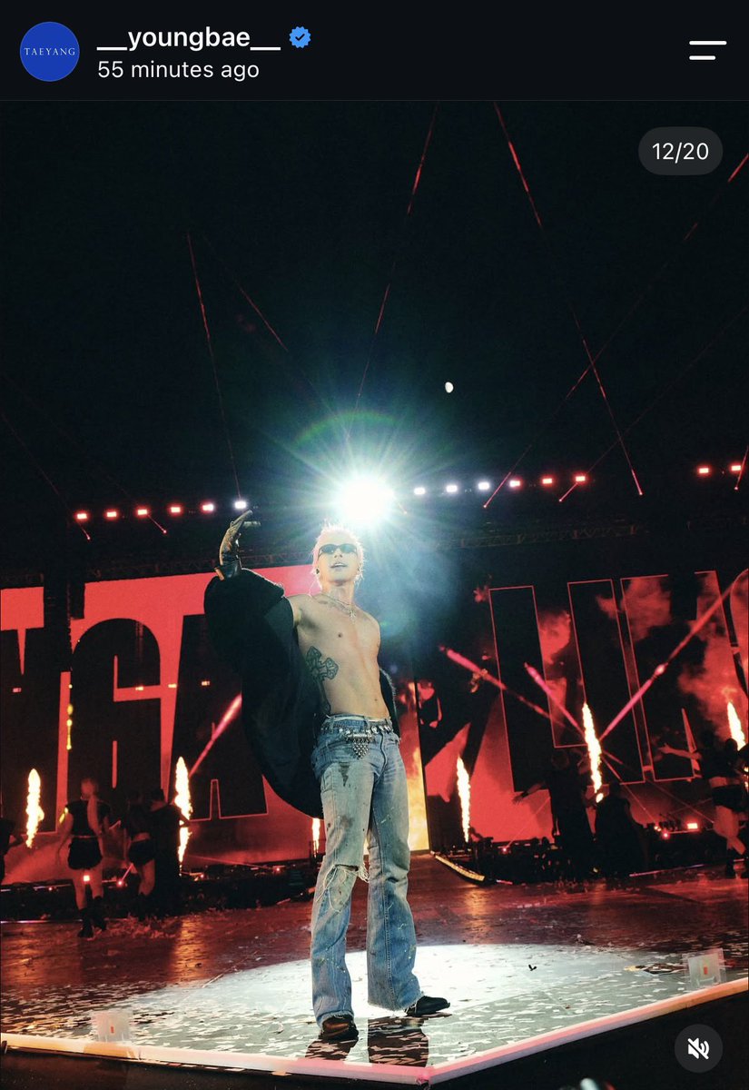 jiyongvamp's tweet photo. Slide 12: *shirtless*

Slide 13: DO NOT REMOVE YOUR SHIRT

😭😭😭 https://t.co/K4FvbNOKpN