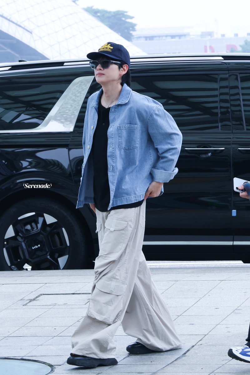 Serenade33_'s tweet photo. 260828 은혁 ICN🛫
🧢
#Eunhyuk #银赫 #은혁 #ウニョク  
@AllRiseSilver https://t.co/4Qp4oXQSlU