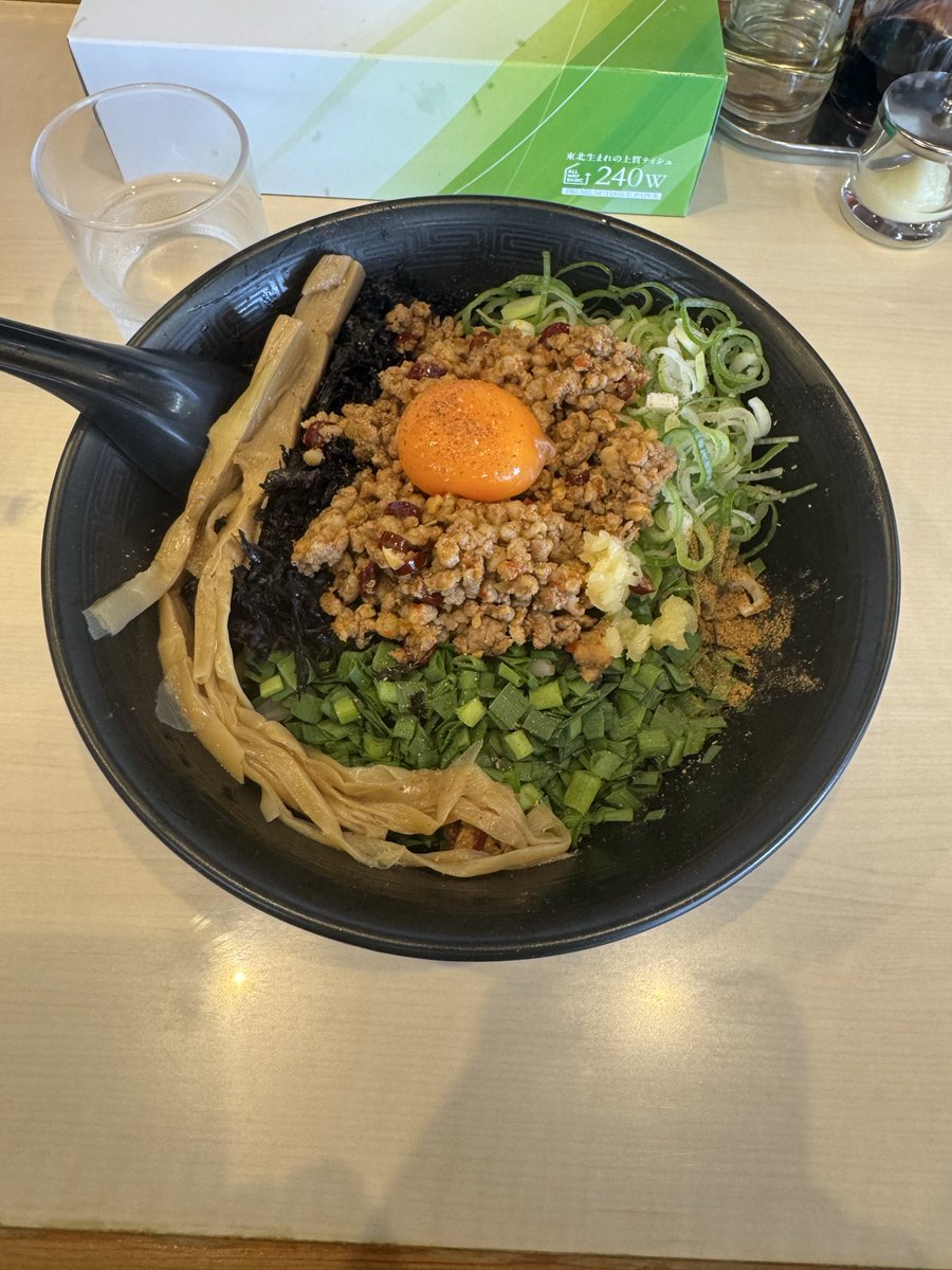Taaaasukee's tweet photo. 昼前になると、LINEの着信音…

今日は、これだ‼️

“台湾まぜそば”

ピリ辛濃厚、追い飯🍚までいきました‼️

ご馳走様でしたm(__)m
#麺屋新月　#台湾まぜそば　#期間限定 https://t.co/pgbD8bpFi0