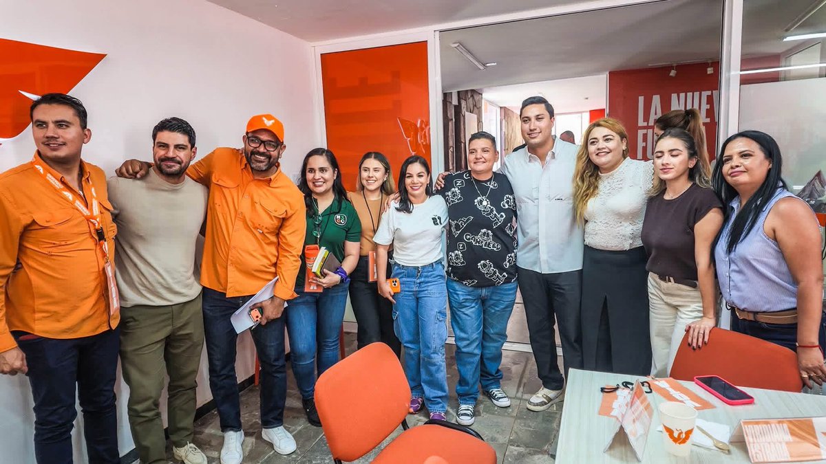 davidojedamx's tweet photo. En junta de coordinación política definimos el rumbo de nuestros trabajos  de servicio para la ciudadanía y también tuvimos la suma de liderazgos que se incorporan a la primera fuerza política de la capital, a todos ellos bienvenidos.

#LaFuerzaNaranja https://t.co/XV3xc92ksc