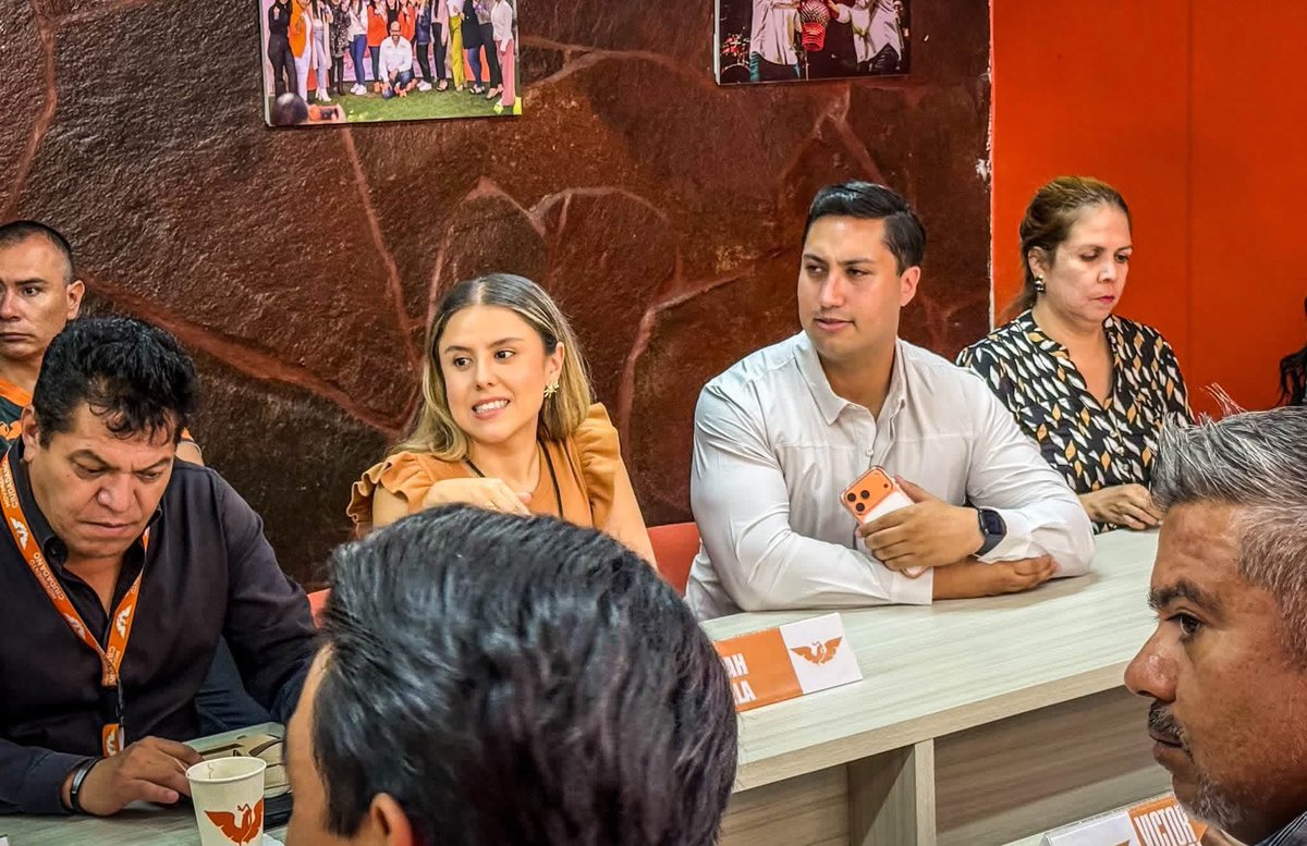 davidojedamx's tweet photo. En junta de coordinación política definimos el rumbo de nuestros trabajos  de servicio para la ciudadanía y también tuvimos la suma de liderazgos que se incorporan a la primera fuerza política de la capital, a todos ellos bienvenidos.

#LaFuerzaNaranja https://t.co/XV3xc92ksc