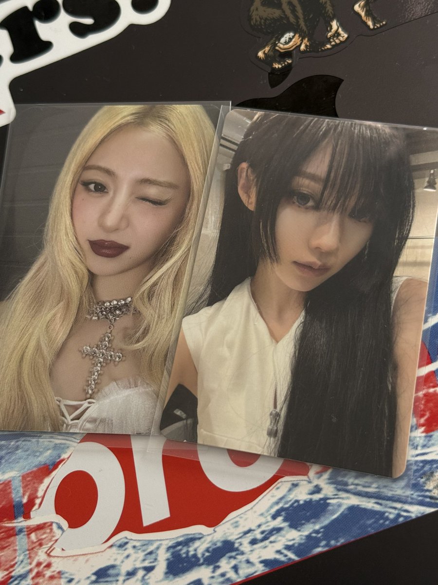 iffyunjin's tweet photo. minjeong &amp; yunjin's hangout pics leaked https://t.co/tojfp0paZJ